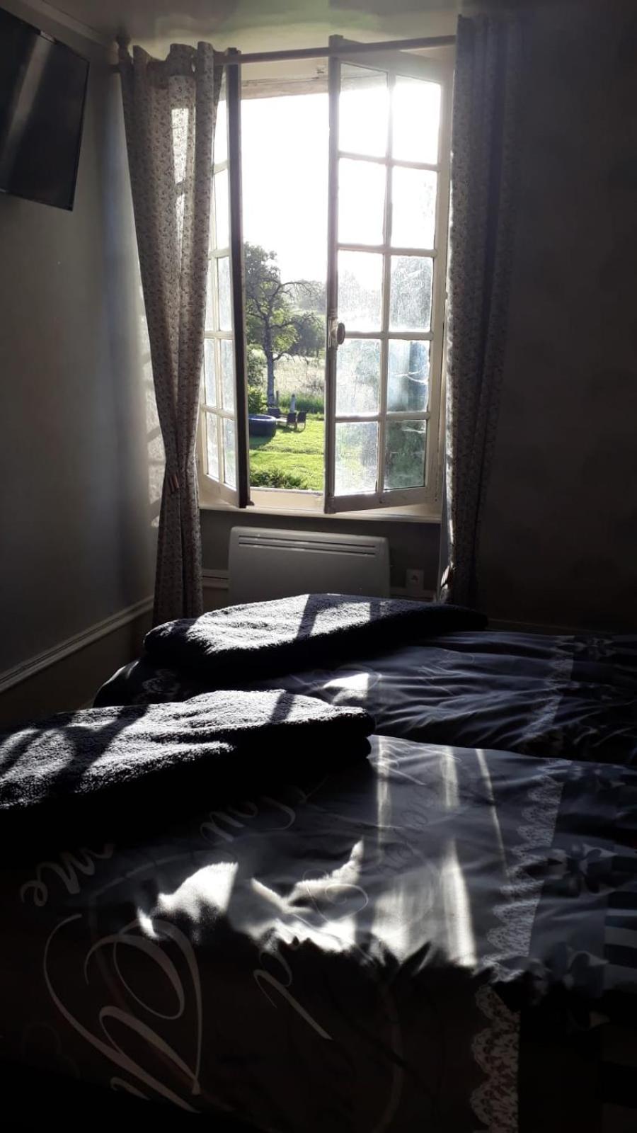 La Maison Du Notaire - Chambre D'Hotes - Honden Welkom Melay  Kamer foto